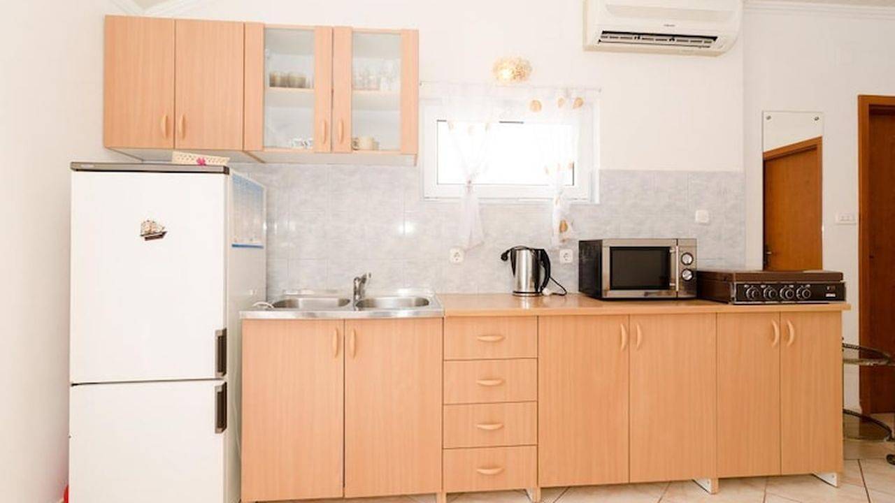 Ganze Ferienwohnung, Ferienwohnung für 7 Personen mit Balkon in Trpanj, Peljesac