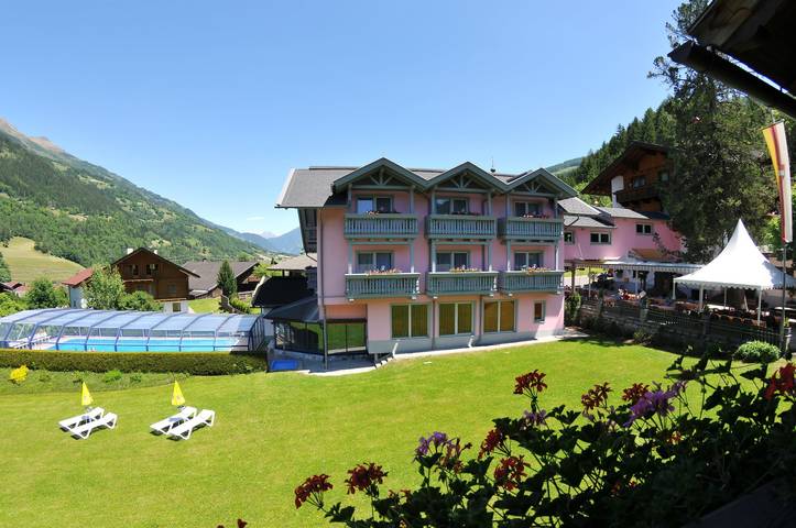 Hotel für 6 Personen, mit Balkon und Whirlpool sowie Garten und Pool in Rangersdorf