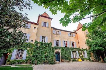 Château pour 25 personnes, avec jardin dans le Gard