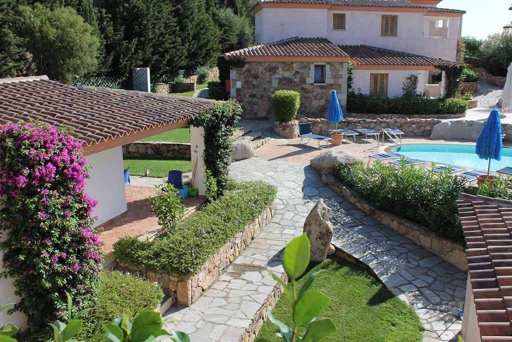 Ganze Ferienwohnung, Ferienwohnung mit Pool und Klimaanleg  in Tanaunella, Budoni
