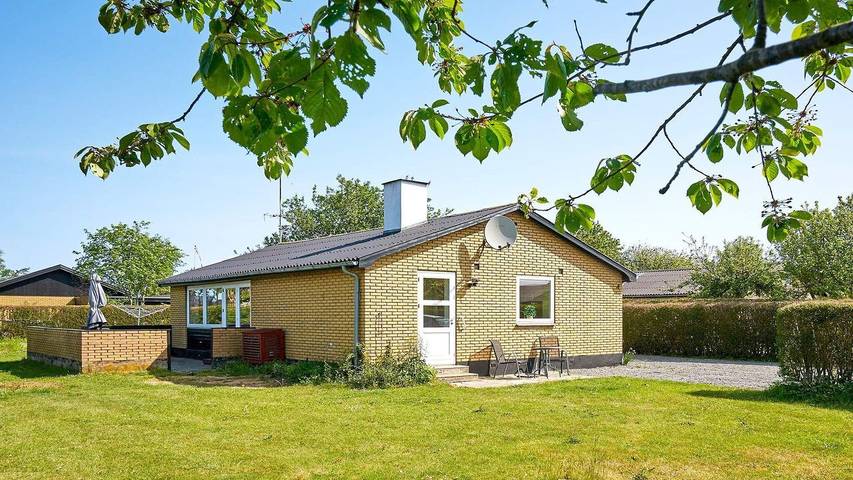 Ferienhaus für 7 Personen, mit Garten