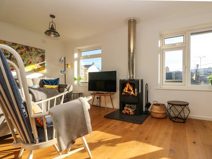Entire apartment, Rock Pool House in Porthleven, Cornwall