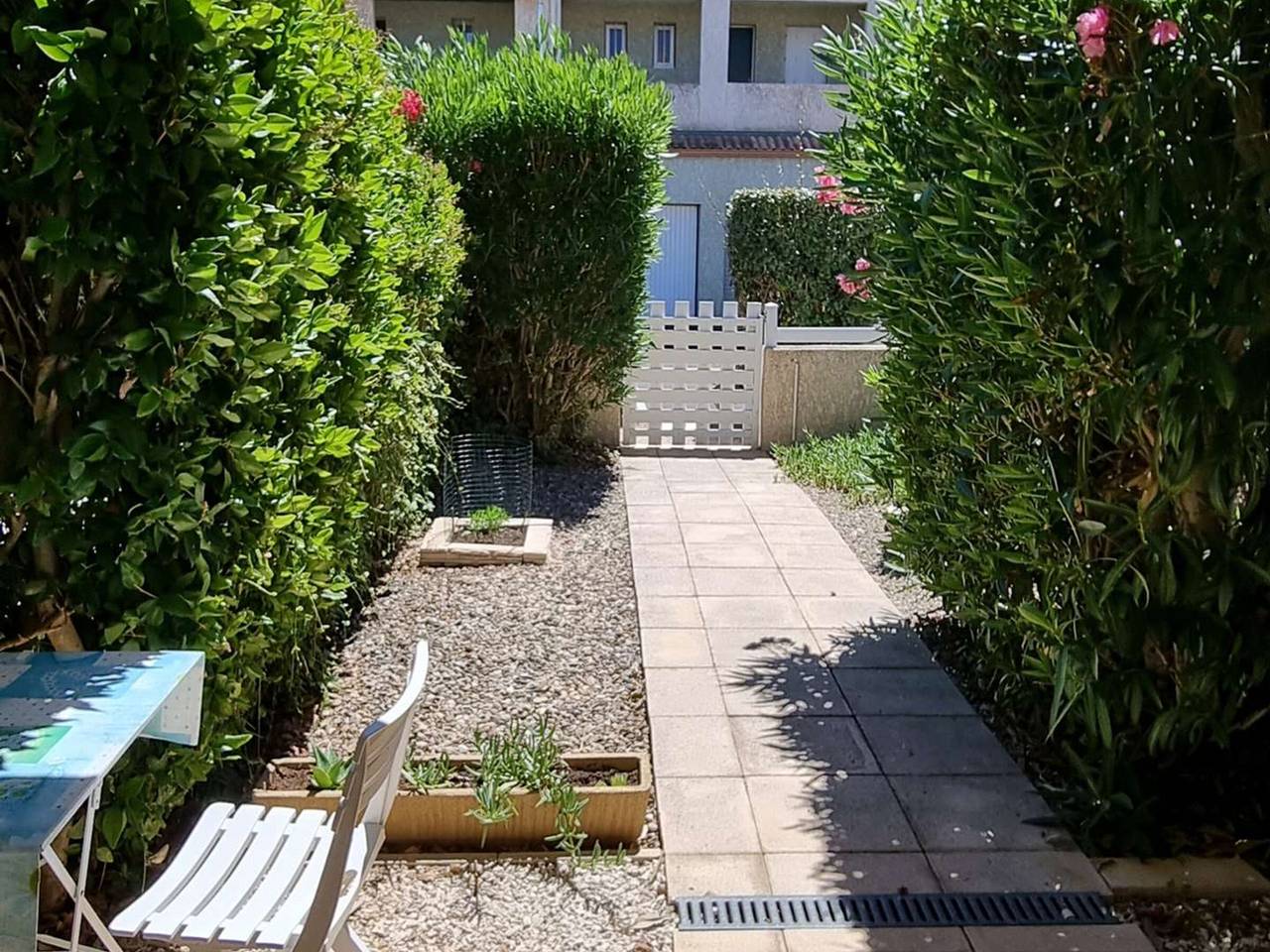 Entire apartment, Pavilion for 6 with terrace in Valras-Plage in Valras-Plage, Côte d'Améthyste