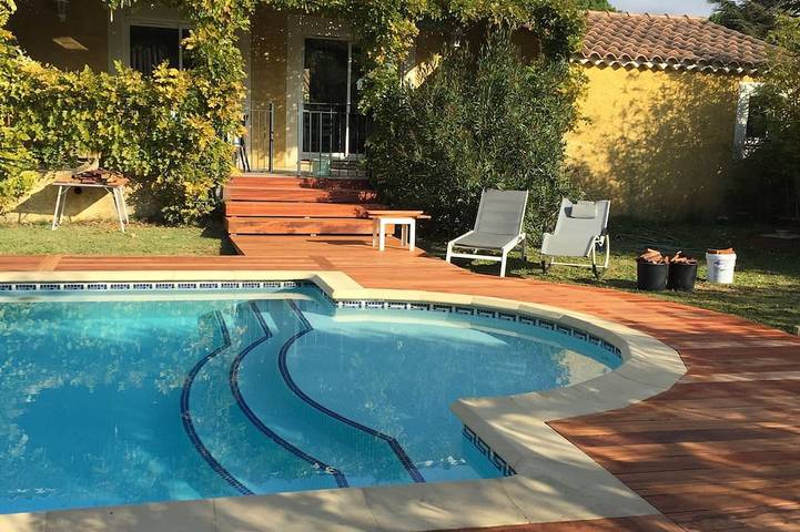 Location de vacances pour 6 personnes, avec Terrasse et Jardin à Castillon-du-Gard