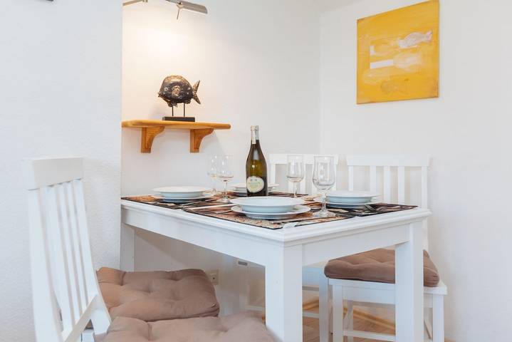 Ganze Wohnung, Komfortable Ferienwohnung mit Garten und Terrasse in Wenningstedt, Sylt
