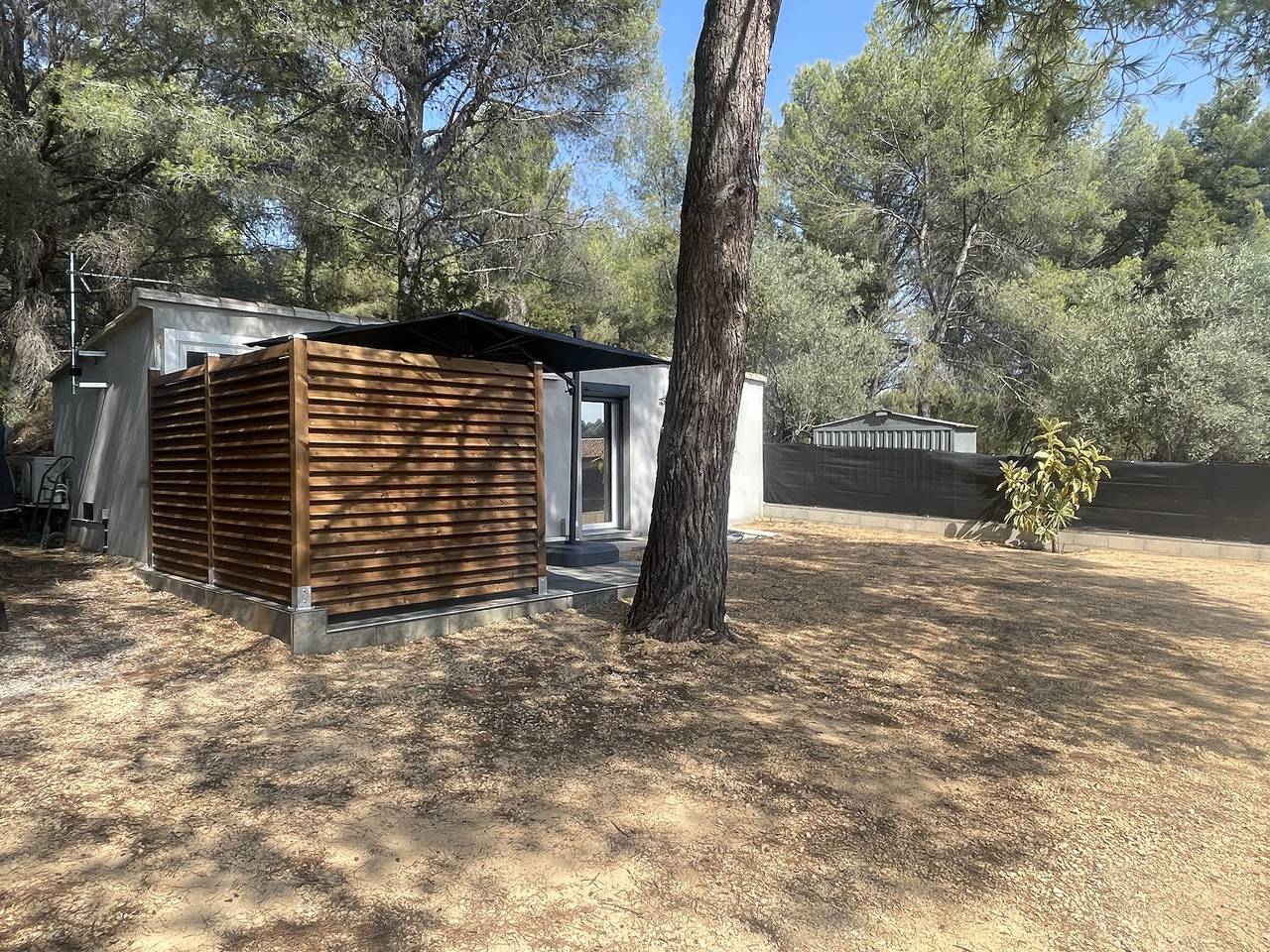 Studio entier, Studio « Cabanon Des Amandiers » avec terrasse privée, Wi-Fi et climatisation in Sanary-sur-Mer, Région de Toulon