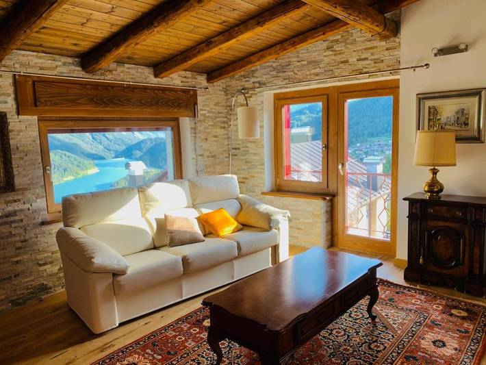 Appartamento per 4 persone, con Balcone e Terrazza nonché Giardino e Panorama a Domegge di Cadore
