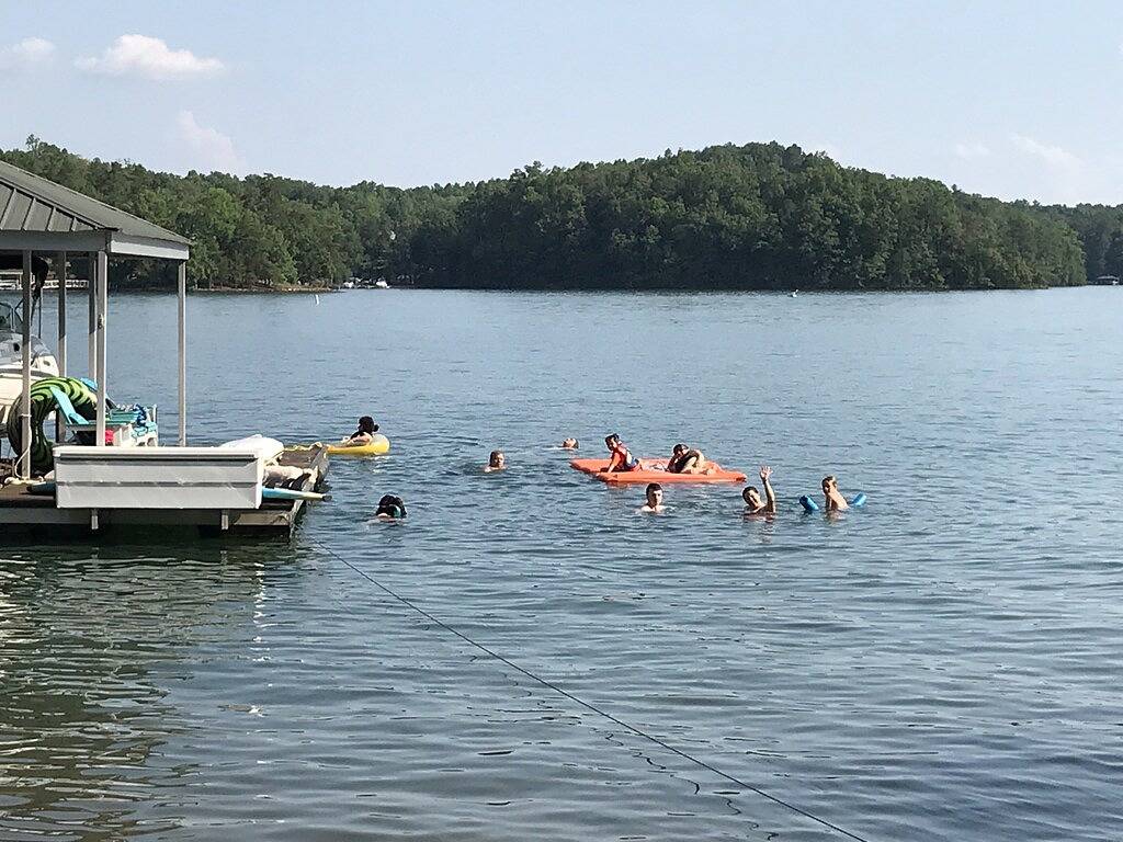 Charming Lake Keowee Retreat, 26 km von Clemson entfernt! in Lake Keowee