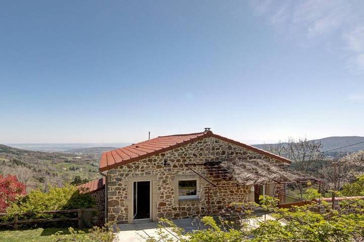 Gîte pour 6 personnes, avec jardin