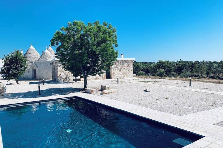 Villa pour 9 personnes, avec piscine et jardin, animaux acceptés à Noci