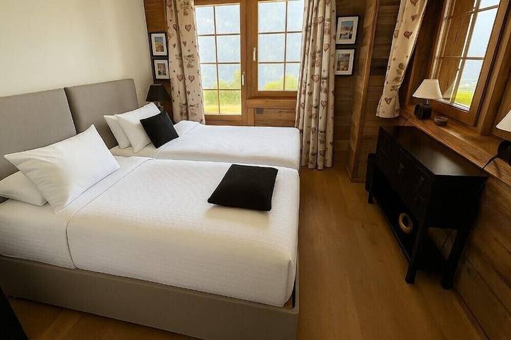 Chalet de grand standing pour 10 à 12 personnes avec vue imprenable sur la vallée : 1 chambre double in Grimentz, Anniviers
