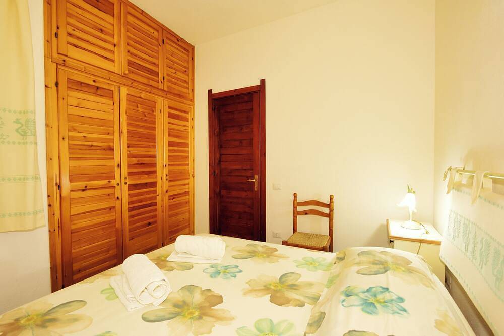 Santa Margherita di Pula: terraced house with garden 200 meters from the sea in Santa Margherita di Pula, Pula region