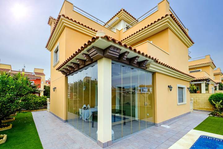 Ferienhaus für 7 Personen, mit Balkon in Torrevieja - 2