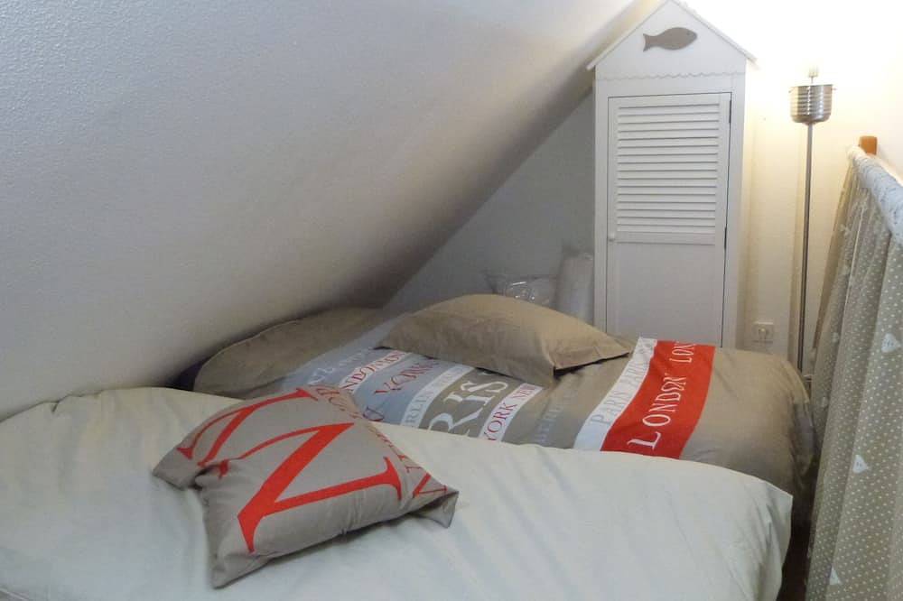 Appartement entier, Appartement cosy T2 +mezzanine , 29 m2 in La Forêt-Fouesnant, Côte de Cornouaille