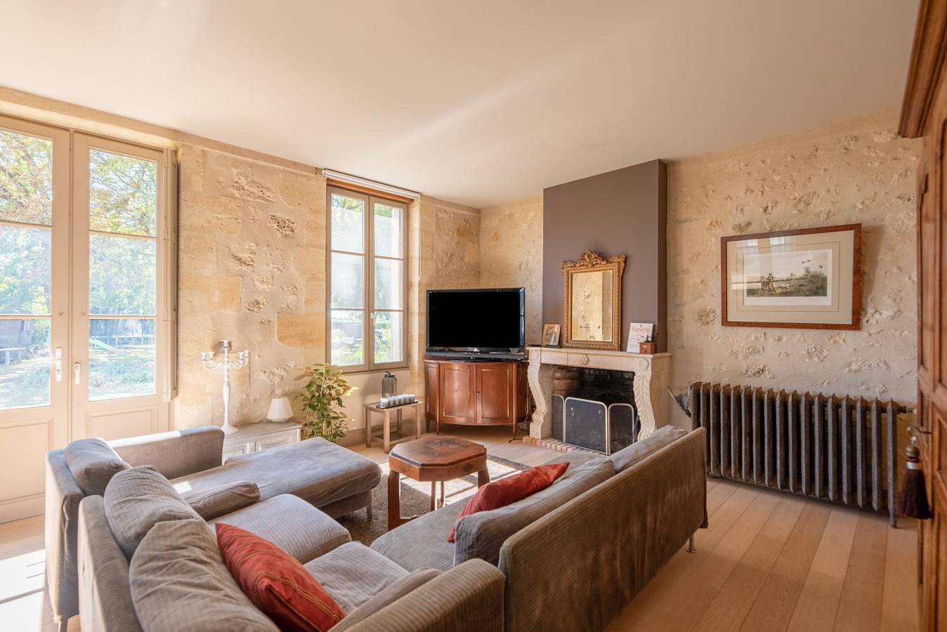 Château pour 8 personnes avec jacuzzi in Saint-Christoly-Médoc, Parc naturel régional du Médoc