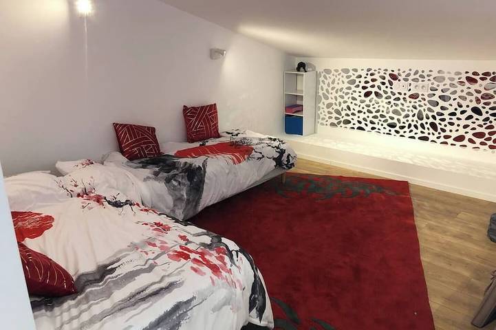 Gîte pour 8 personnes, avec terrasse à Villeveyrac - 4