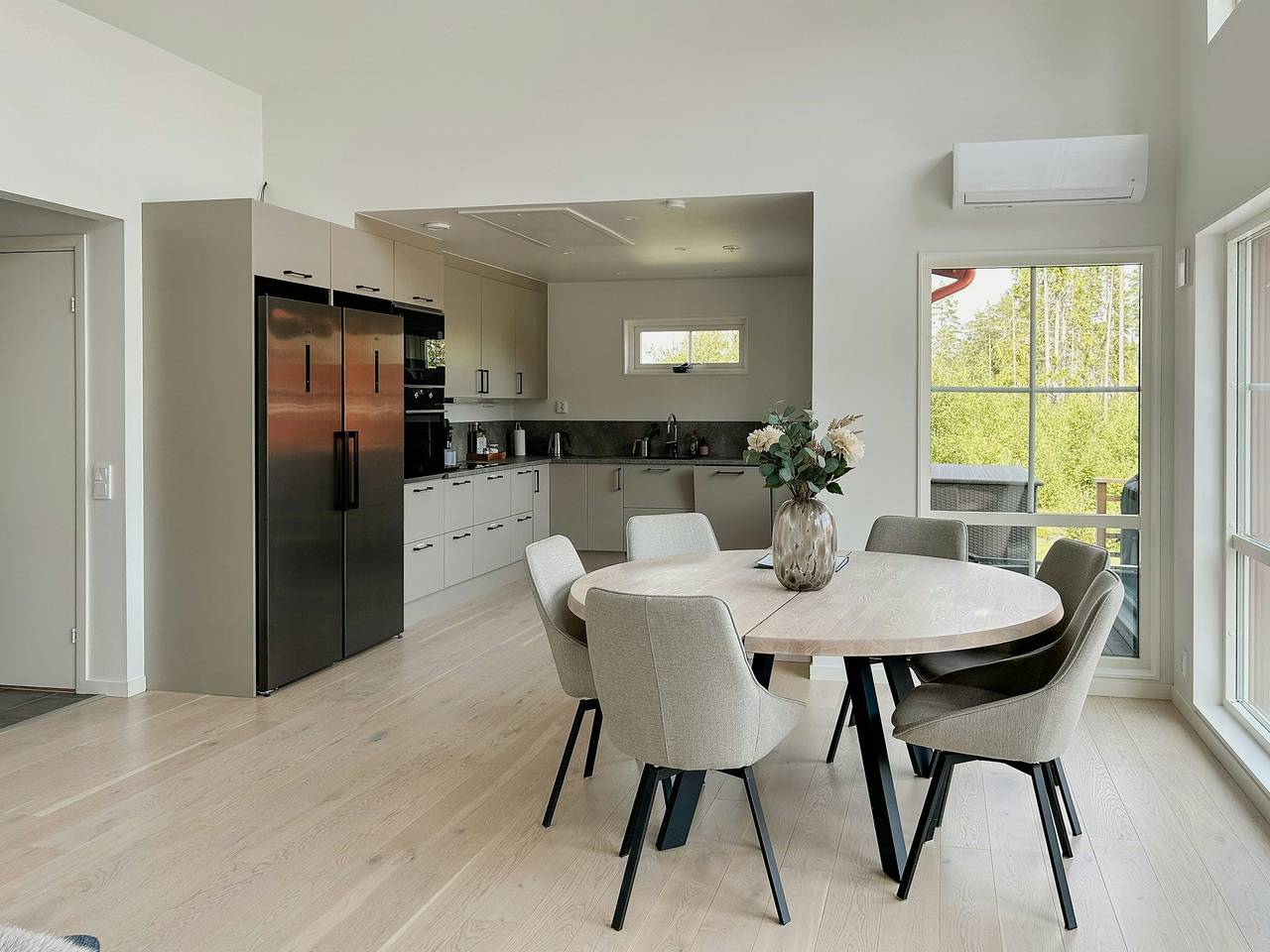 Moderne Villa im historischen Pershyttan in Örebro und Umgebung