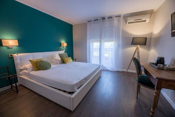 Hôtel pour 2 personnes, avec jardin et terrasse ainsi que jacuzzi et piscine à Lucciana - 2