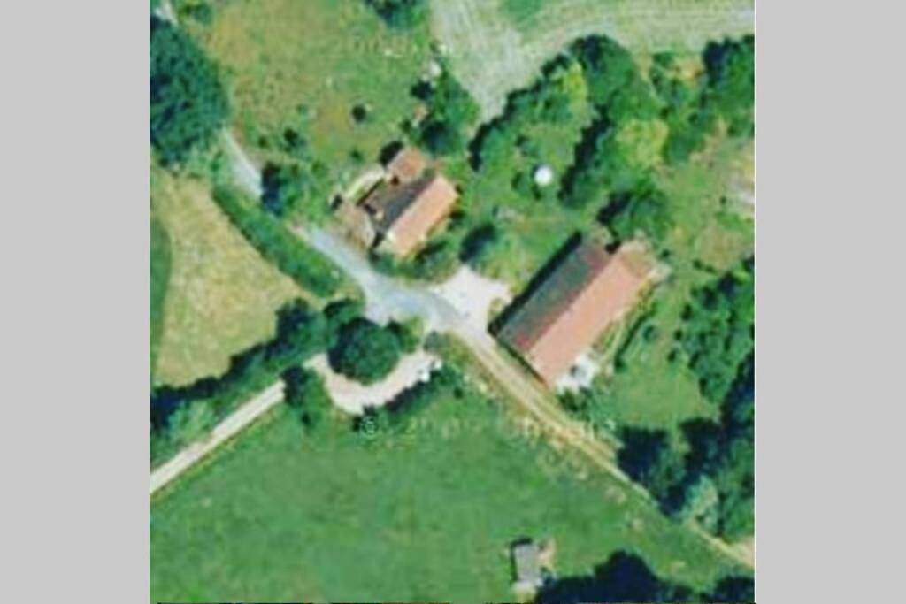 Two-Bedroom House in Cindré, Région de Vichy