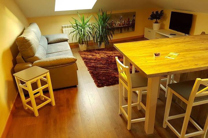 Appartement entier, Luxury penthouse in the centre of Lerma in Lerma, Province de Burgos