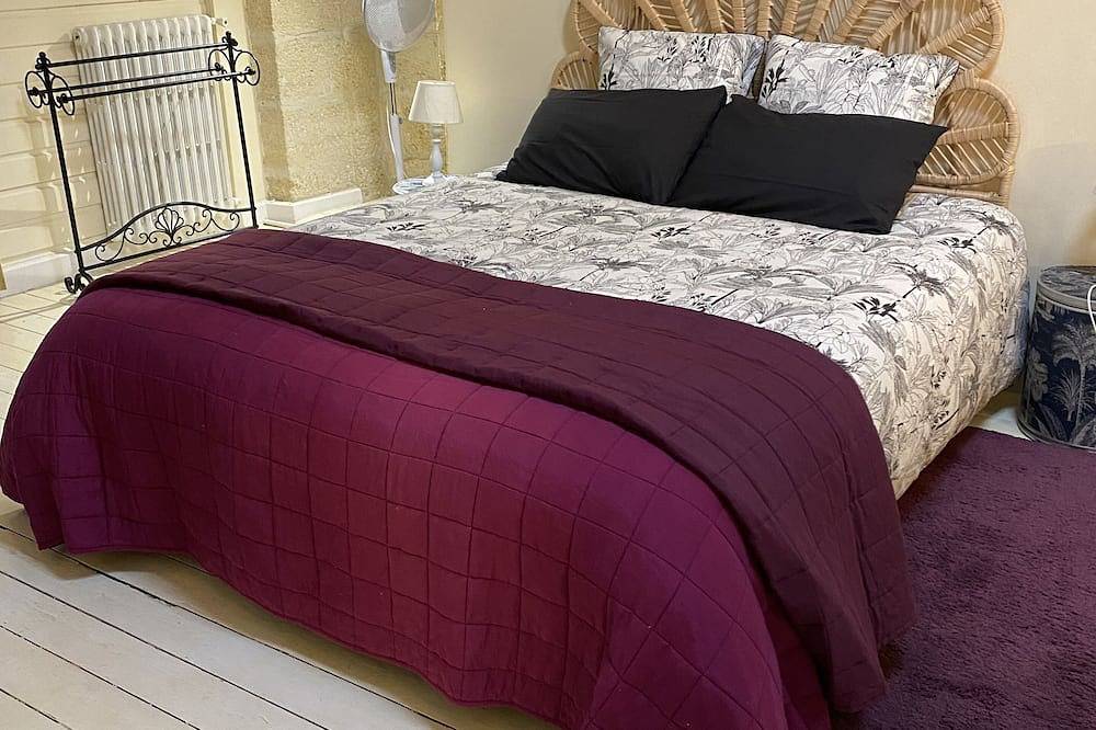 Très belle maison de charme avec grande piscine chauffée proche de Saint-Emilion in Lussac, Région de Libourne