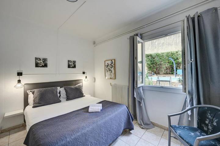 Hôtel pour 2 personnes, avec piscine et terrasse à Entraigues-sur-la-Sorgue - 3