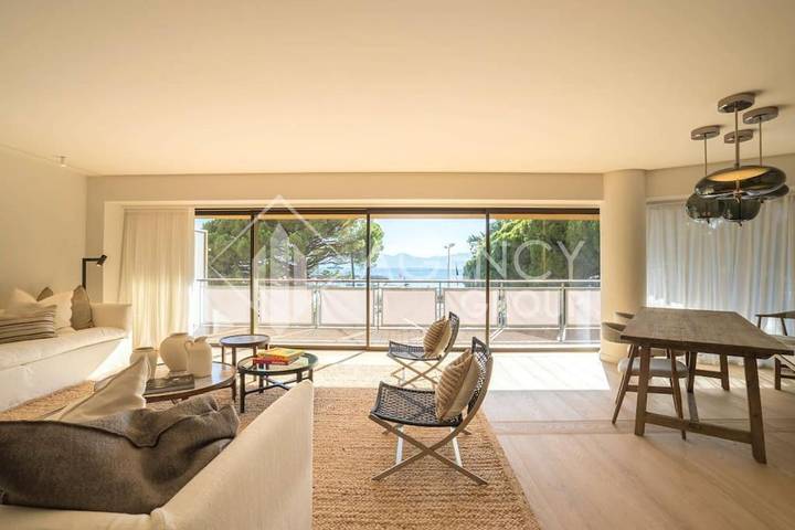 Gîte pour 6 personnes, avec terrasse et vue dans Port De La Pointe Croisette