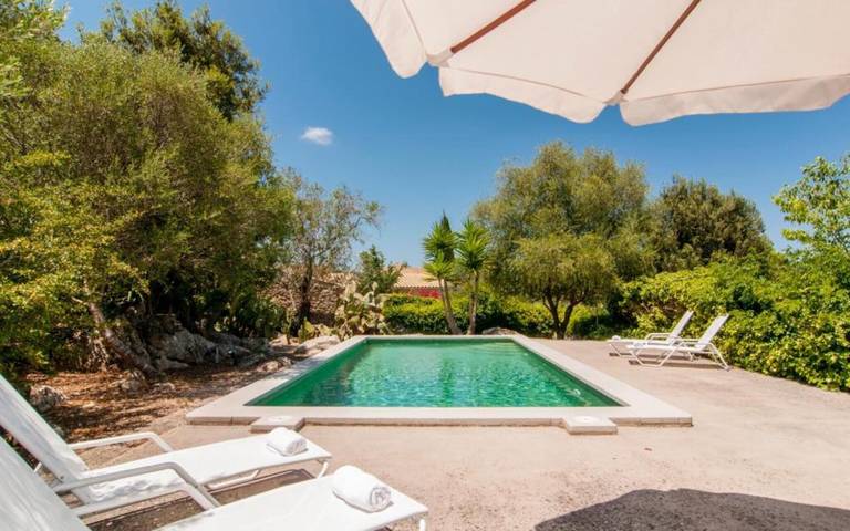 Villa 'Es Romagueral' com vista para a montanha, piscina privada e acesso Wi-Fi in Artà, Maiorca (Leste)