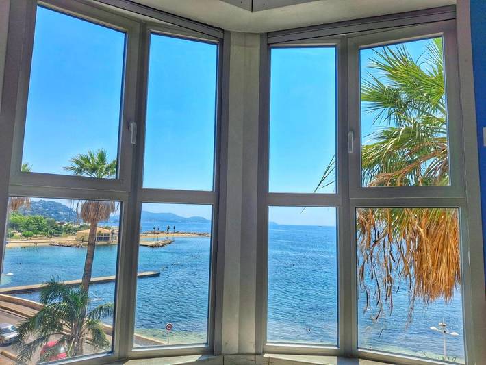 Ferienwohnung für 4 Personen, mit Terrasse und Ausblick, mit Haustier in Toulon - 2