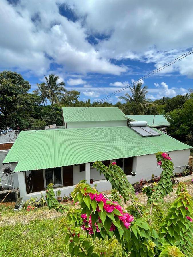 Chambre d’hôte pour 2 personnes, avec jardin et terrasse dans Piton de la Fournaise