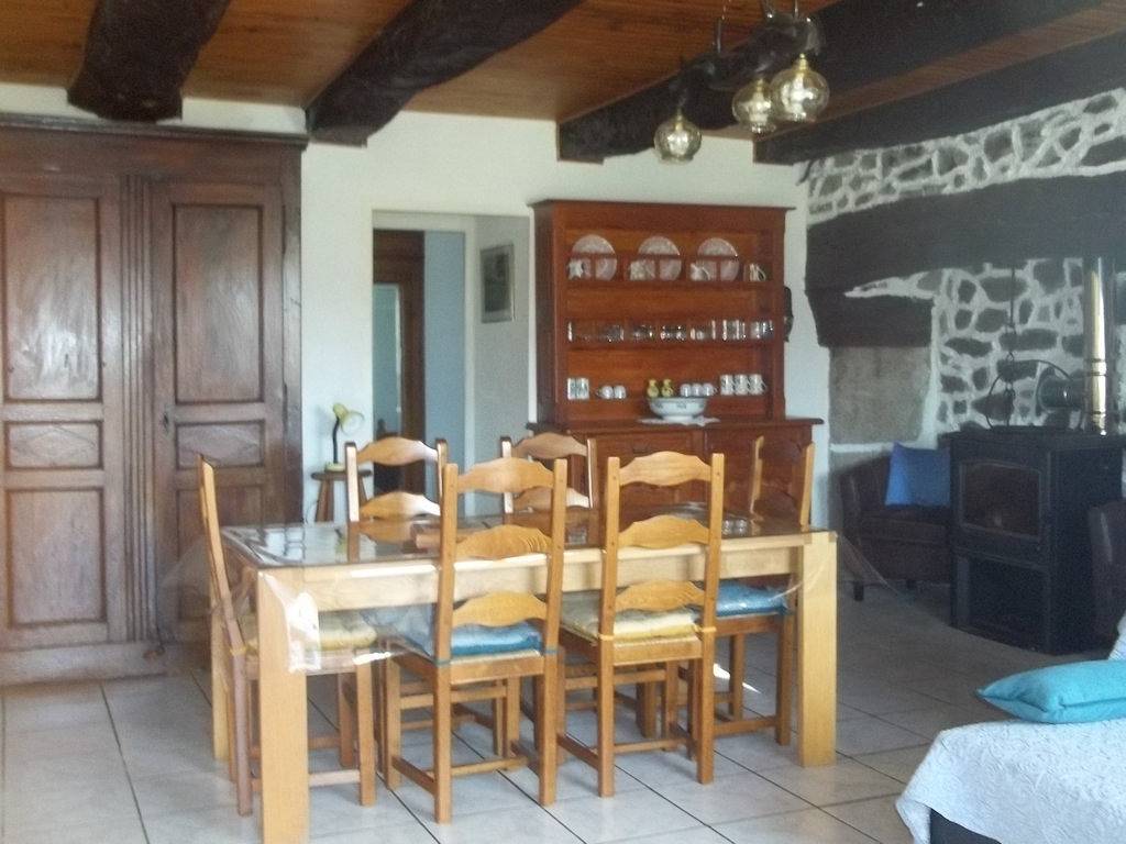 Ancienne ferme restaurée in Vebret, Parc naturel régional des Volcans d'Auvergne