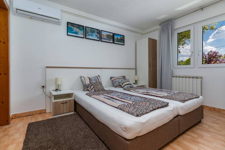 Apartament wakacyjny dla 3 osób, z balkon/ taras w Karlovac