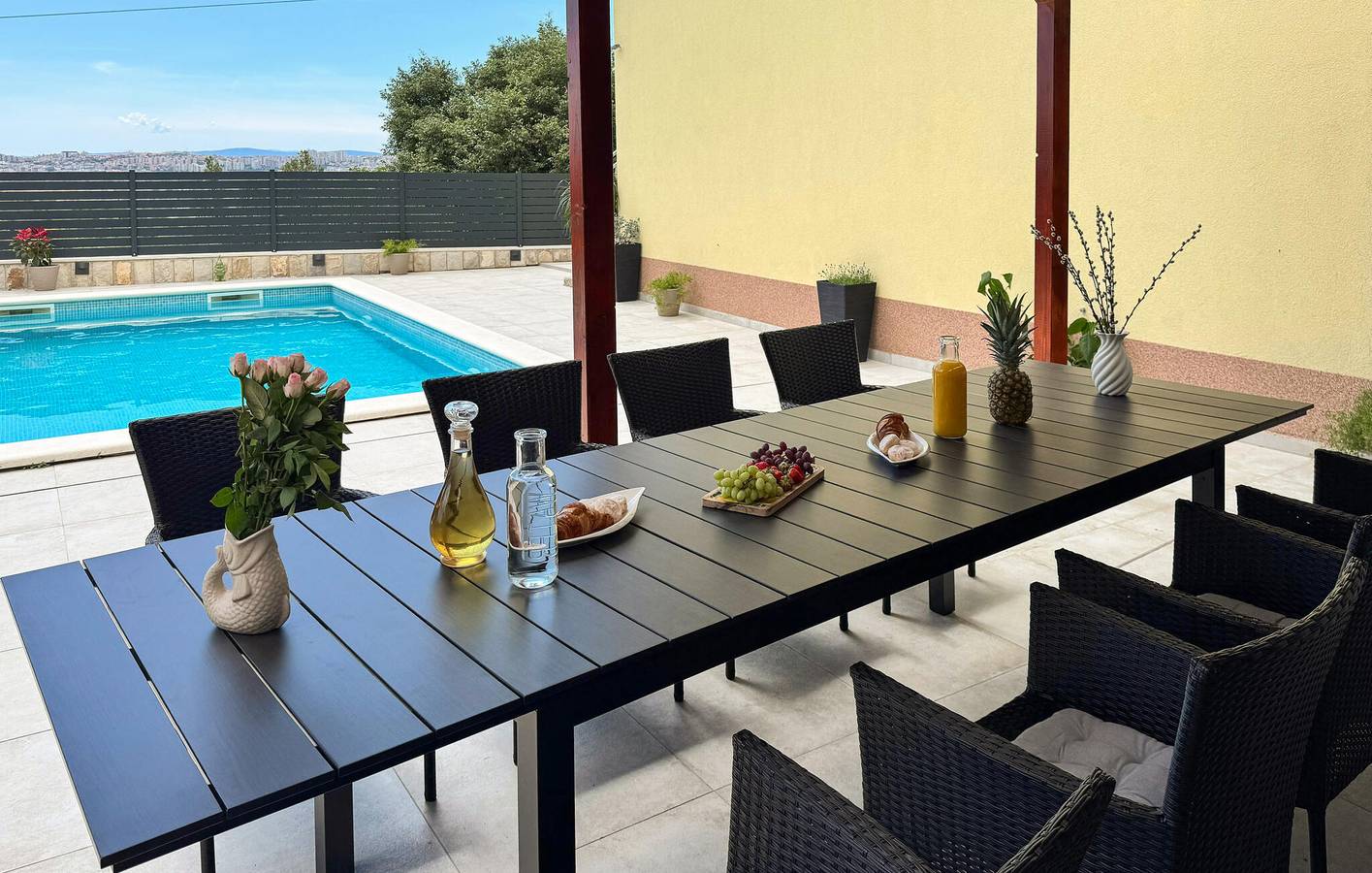 Feriehus for 8 personer med badebasseng in Klis, Split-Dalmatia