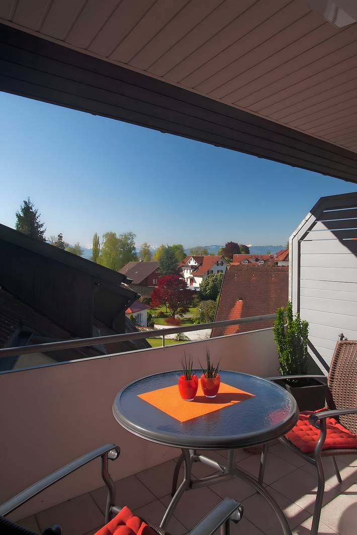 Ferienwohnung für 3 Personen, mit Seeblick und Balkon in Wasserburg (Bodensee) - 2