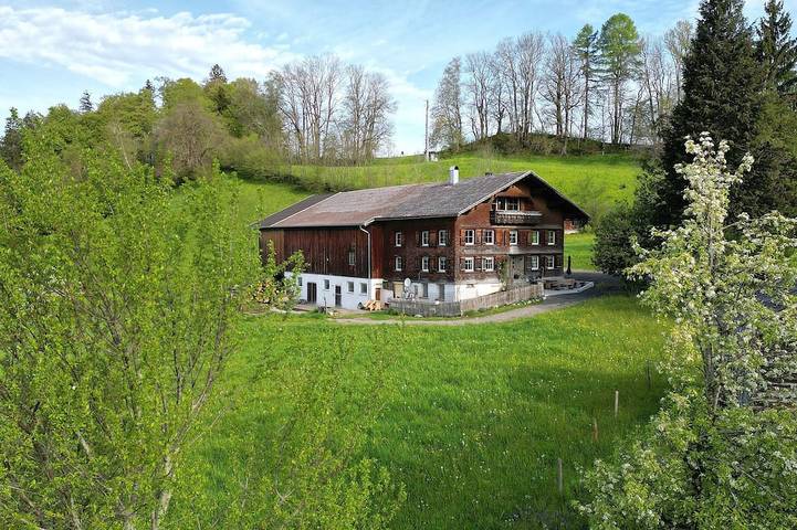 Ferienhaus für 10 Personen, mit Terrasse und Garten in Lingenau