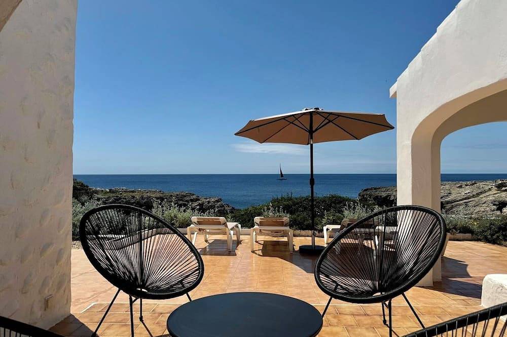 Villa frente al mar in Binibeca, Sant Lluís