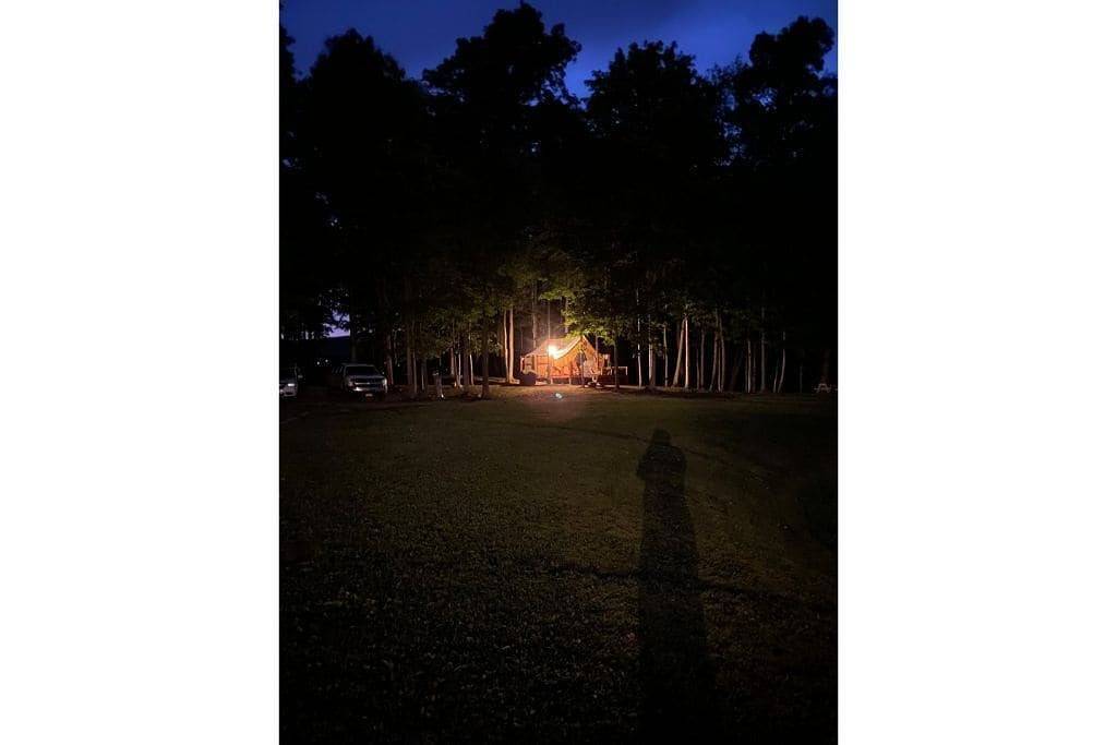 Savannah Safari Tent & Breakfast-Flx Glamping in Yates County