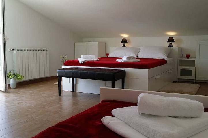 Bella villa / appartamento **** con piscina, a 900 metri dal mare, Wi-Fi, barbecue in Pula-Medulin, Vintijan