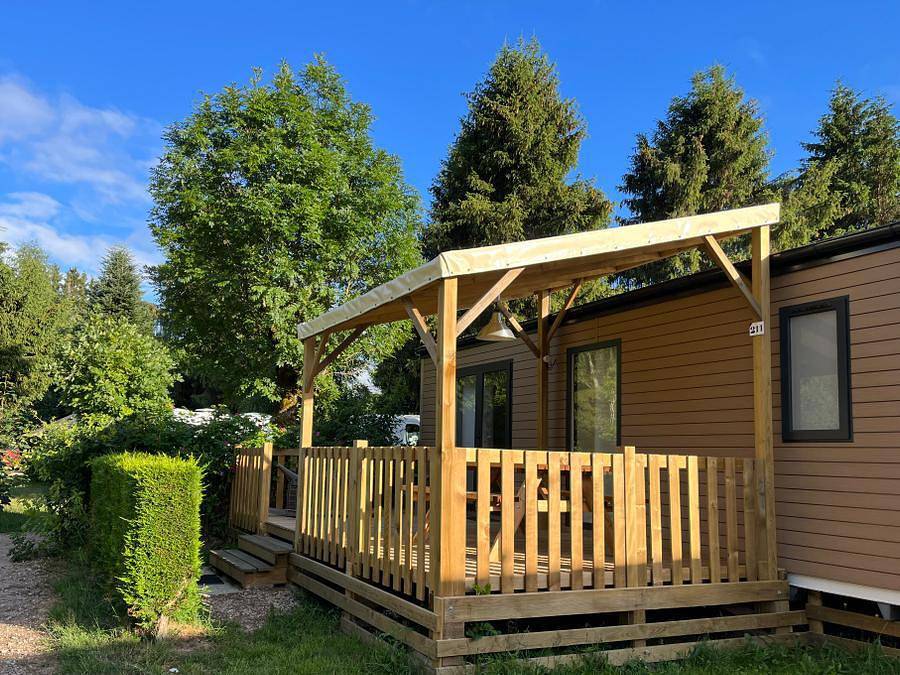 Camping Sites et Paysages - Au Clos de la Chaume - Bungalow 5 personas - Roble 28 m² con terraza semicubierta de madera in Corcieux, Parque natural regional de los Ballons des Vosges