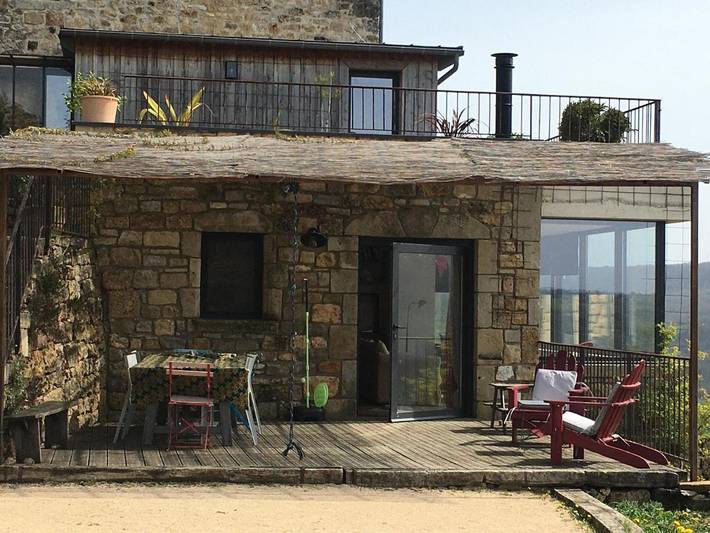 Location de vacances pour 6 personnes, avec piscine ainsi que terrasse et vue à Salles-la-Source - 2