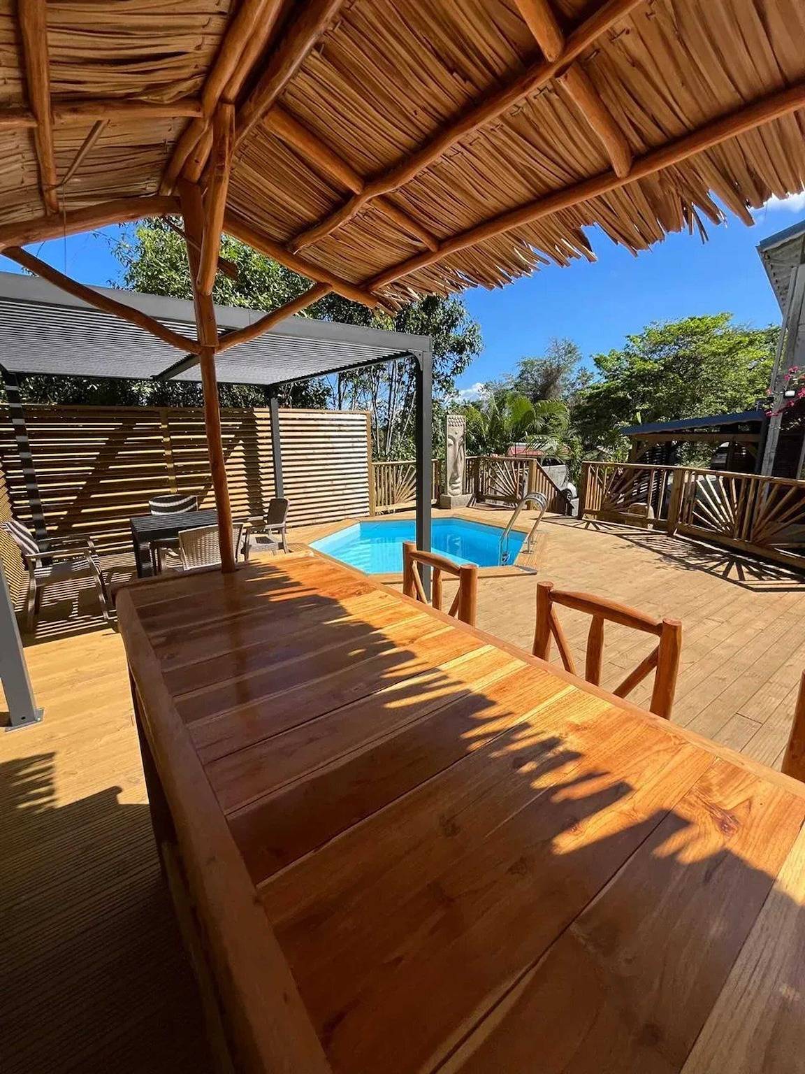 Ganze Wohnung, Ferienwohnung mit Gartenblick in Deshaies 80 m² mit Pool in Deshaies, Guadeloupe