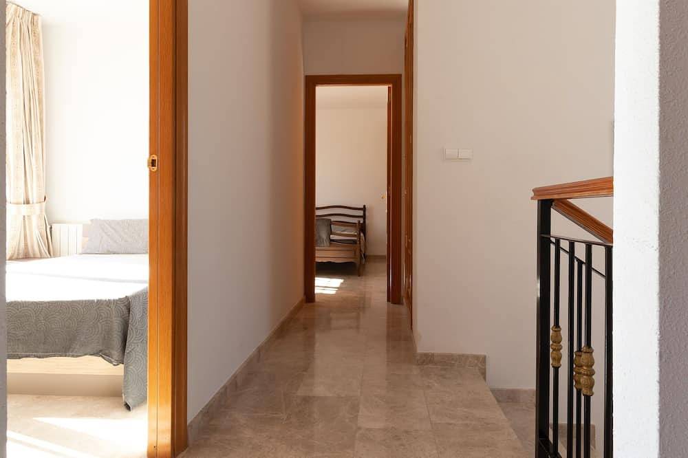 Villa Henri spacious 6P villa with private pool in Mutxamel, Costa Blanca