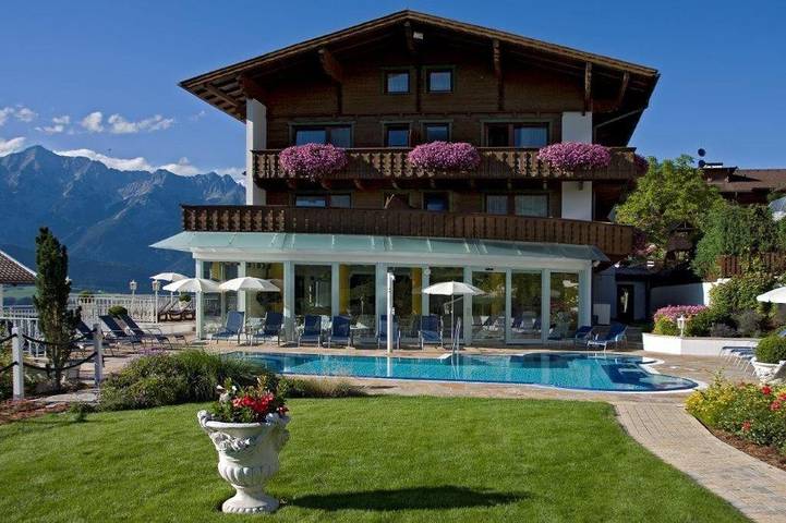 Hotel für 2 Personen, mit Pool und Sauna sowie Whirlpool und Garten in Weerberg