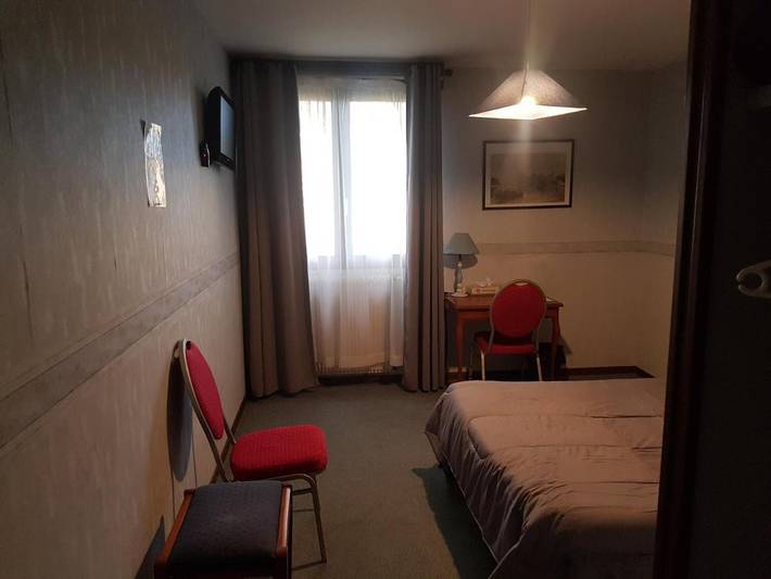 Hôtel pour 2 personnes, avec vue et terrasse, animaux acceptés à Conches-en-Ouche - 2