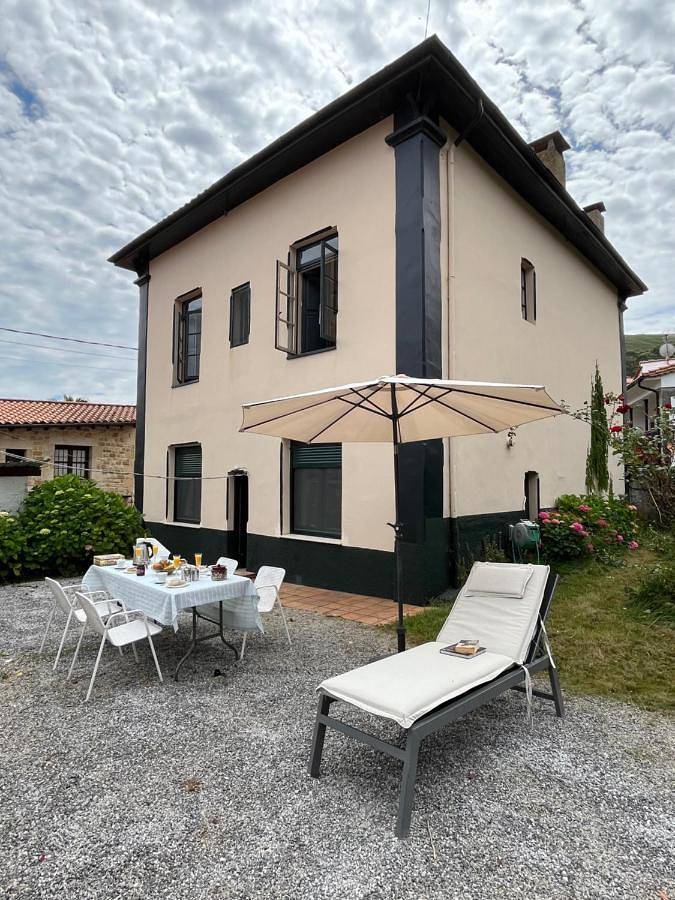 Casa rural para 6 personas, con Balcón además de Terraza y Jardín en Val de San Vicente - 2