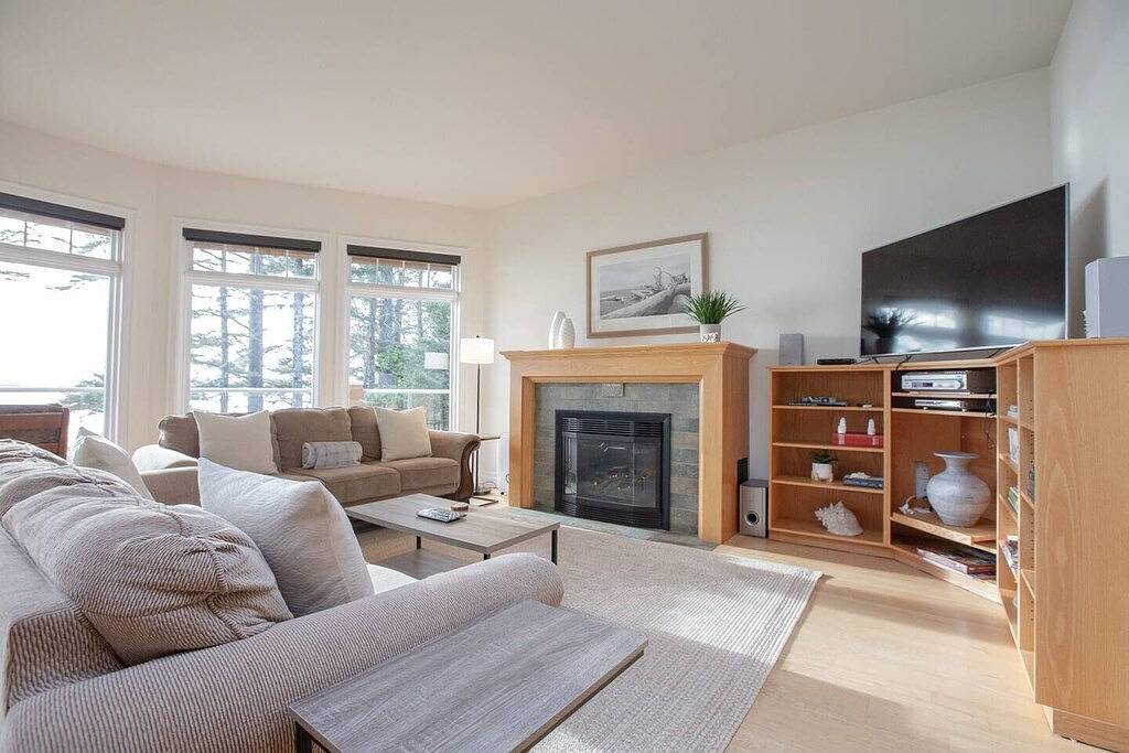 Oceans Edge-Chesterman, Storm watching, sauna, Hot Tub, Pet in Tofino, Alberni-Clayoquot Regional District