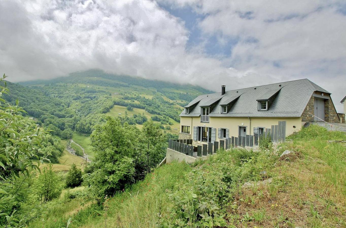 Casa de vacaciones 'Le Chalet Des Retrouvailles' con vistas a la montaña, Wi-Fi y aire acondicionado in Sers, Parque nacional de los Pirineos