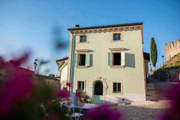 Appartamento per 2 persone, con panorama e terrazza in Ponti sul Mincio