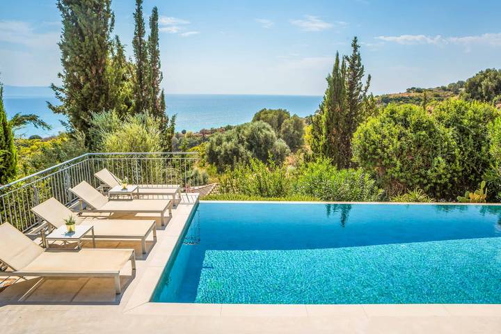 Villa pour 8 personnes, avec balcon et jardin dans Skala - 3