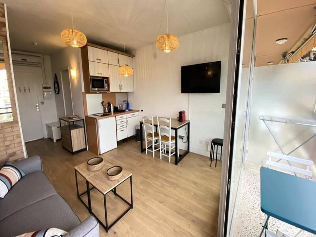 Apartamento entero, Apartamento cerca del puerto deportivo y la playa de Saint Laurent in Saint-Laurent-du-Var, Region de Cannes